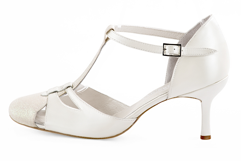 Off white women's T-strap open side shoes. Round toe. High slim heel. Profile view - Florence KOOIJMAN